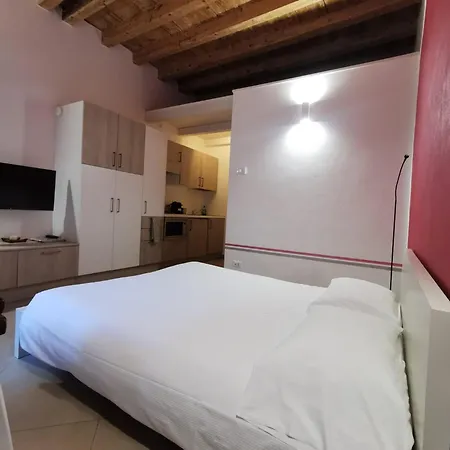 Flora Inn, Super Sweet Studio - Centro Bergame Extérieur photo